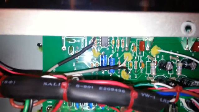 Fender Vaporizer Circuit Up Close смотреть онлайн