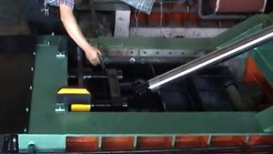 Пресс для пакетирования металлической стружки