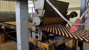 Производство, отсадка пряника с начинкой на тоннельную печь