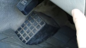 Подсветка в ноги в салоне Toyota Spacio.