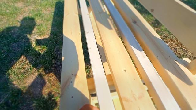 Демонстрация готовых скамеек