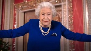 Королева Англии Елизавета 2 танцует под крутой трек мем