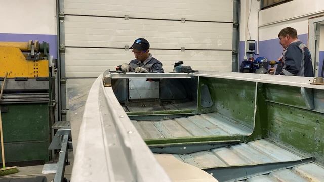 Казанка М с ветровым стеклом "Элит" и окраской в камуфляж смотреть онлайн