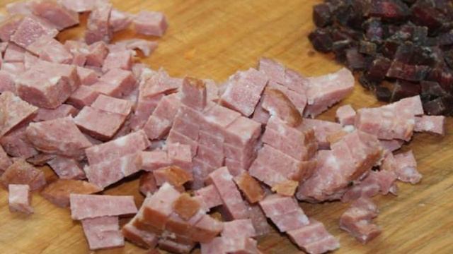 Домашняя солянка с бастурмой