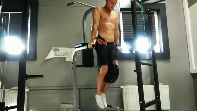 Отжимания на Брусьях +40кг смотреть онлайн