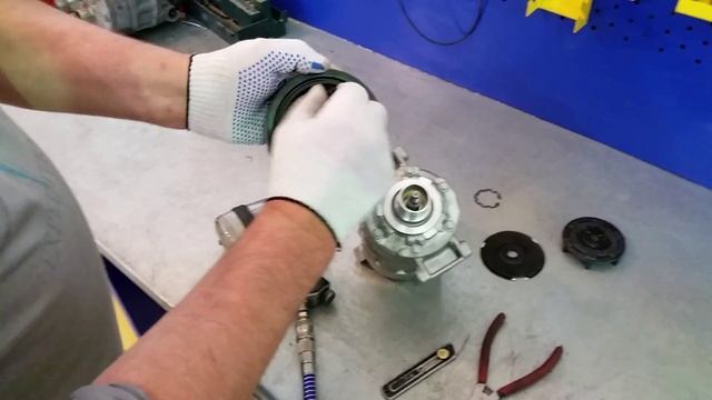 VAG компрессор снимаем шкив и срывную пластину смотреть онлайн