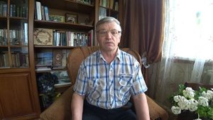 Почему в отводке мы заключаем матку в клетку. Пасека Лаврова