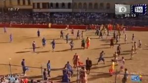 Флорентийский футбол (флорентийский кальчо). Финал 2013 года. Синие против Белых.