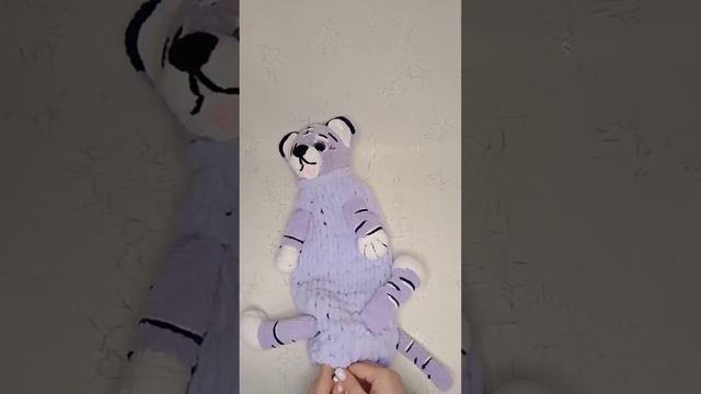 Пижамница тигрёнок из плюшевой пряжи