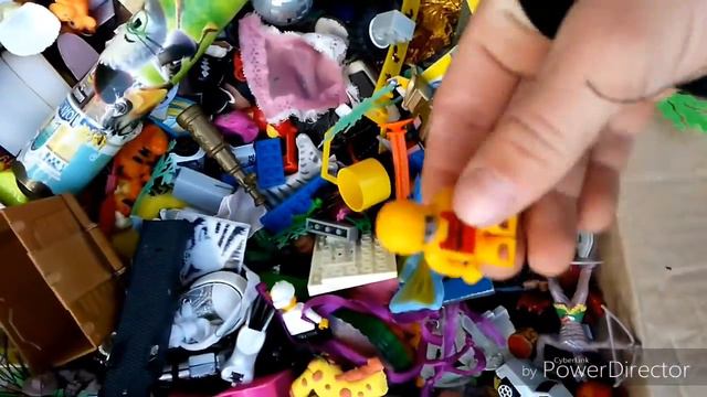 Я нашла клад.(коробка с моими старыми игрушками)🎁😄 смотреть онлайн