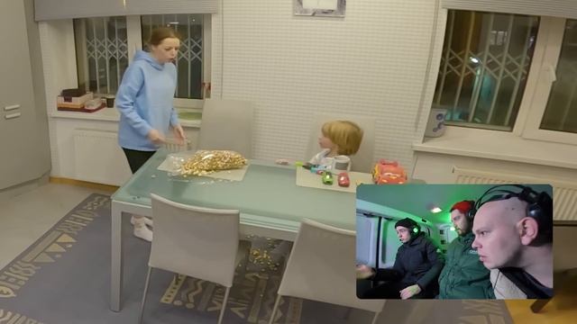 НАСТОЯЩАЯ ПРОВЕРКА НЯНИ! Водит МУЖИКОВ В КВАРТИРУ! Мой брат ВИДЕЛ ЭТО...
