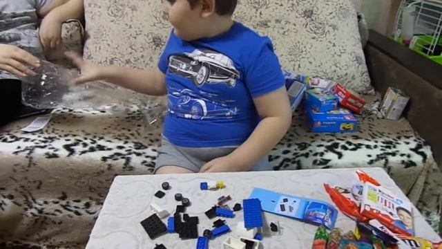 Что внутри плюшевого поросенка! и машинки лего в когобках. смотреть онлайн