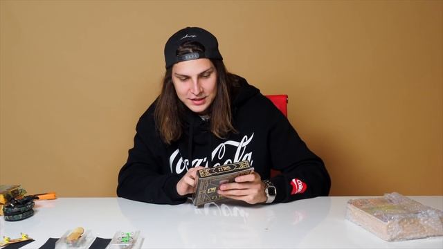 ПРОФЕССИОНАЛЬНЫЙ ФИНГЕРБОРД ДЛЯ ТРЮКОВ | СКЕЙТБОРД ДЛЯ ПАЛЬЦЕВ?! смотреть онлайн