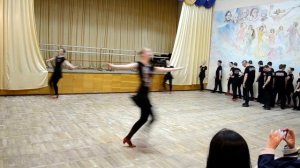 ЖЕТЕ, БЕГУНЕЦ (основной ход украинского танца) на открытом занятии Народного ансамбля РАДОСТЬ