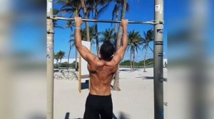 У этого парня очень КРУТЫЕ ТРЕНИРОВКИ