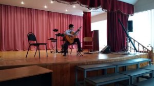 Белолицо-круглолица. На гитаре