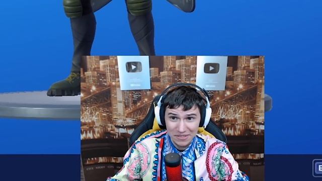 ДАРЮ НА 30000 ВБАКСОВ - РЕАКЦИЯ НА ДОРОГИЕ ПОДАРКИ ОТ ЮТУБЕРА ПОДПИСЧИКАМ #7 смотреть онлайн