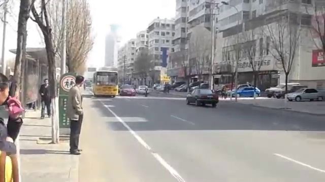 Downtown Lanzhou, China | Lanzhou City Square! Typical Weekend in Lanzhou смотреть онлайн