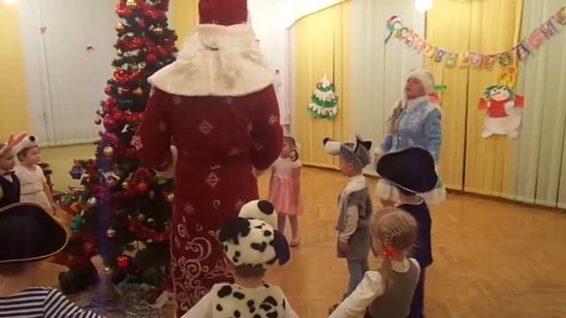 Елочка Гори Утренник в детском саду с Дедом Морозом смотреть онлайн
