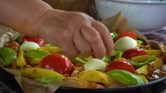 The Most Famous and Tasty National Dishes of Azerbaijan! The Life of a Family in the Village! смотреть онлайн