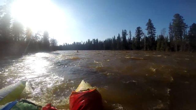 Небольшая шивера на реке Усьва. смотреть онлайн