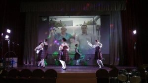 Танцевальный коллектив "Калинка" - "Возле речки"