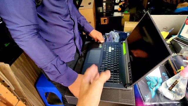 Asus ROG Strix G17 G713RC 2022 Unboxing - Ryzen 7 6800H Ram 16G DDR5 4800MHz មកដល់ខ្មែរហើយ смотреть онлайн