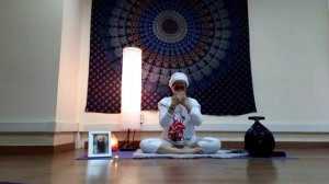 MEDITACIÓN DE COMUNICACIÓN CELESTIAL CON EL MANTRA DE GURU RAM DAS