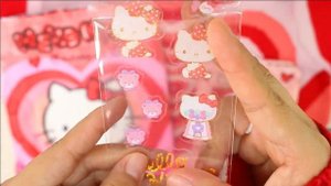Blind Bag paper ? Hello Kitty ? ASMR / satisfying opening blind bag / Sanrio theme