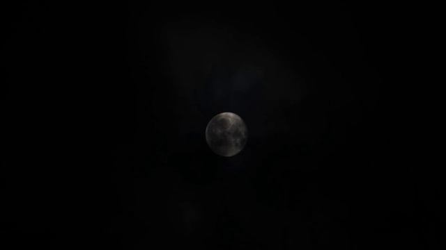 Огромная Луна на горизонте / Иллюзия Луны