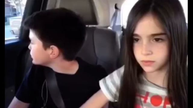 Eh Bee Singing Ariana Grande vine смотреть онлайн