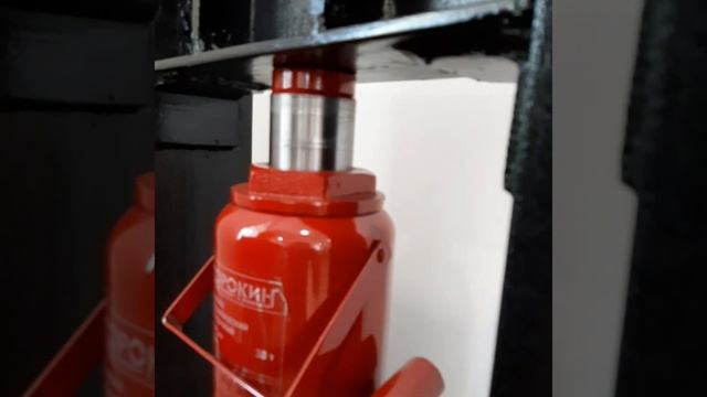 Разделите с нами радость первого отжима сыродавленного масла?