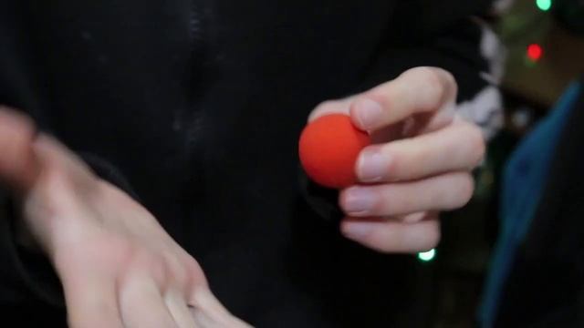 ЛУЧШИЙ фокус с поролоновыми шариками // спонжи смотреть онлайн