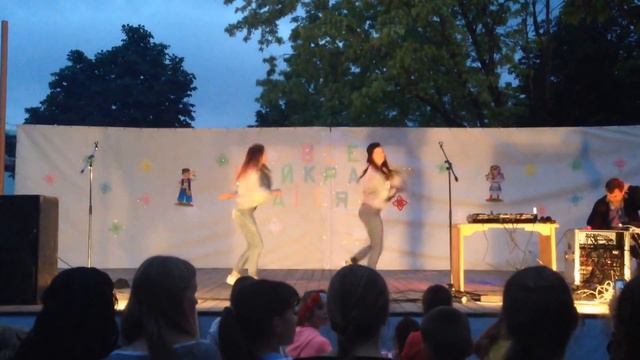 "BROOKLYN" Дуэт тренера с ученицей :) смотреть онлайн