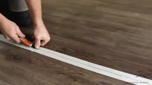 Наглядное видео, как склеить линолеум!