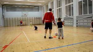 Приглашаем детей с 4 лет на тренировки по футболу