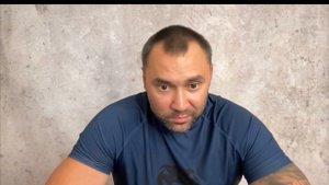 Да он и сам все понимает.