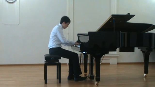 Александр Булатов