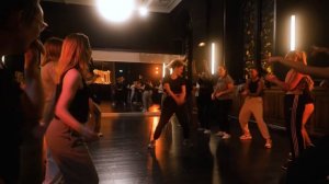 Reggaeton dance class x Daddy Yankee x GASOLINA by Marine Garnier & Eduardo