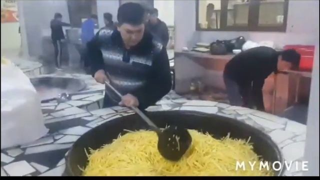 #Узбекистан #Россия #Азия #Сша #СНГ #Шахрисабз Нумон готовит плов на свадьбу смотреть онлайн