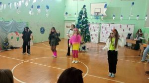 Новый год в стиле 90-х