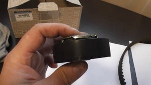 Оригинальный ремень ГРМ и ролик на Рено Логан 1.4 2011г.в. После пробега 53500 км.