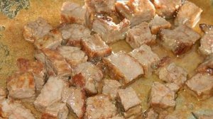 Простой салат со свининой