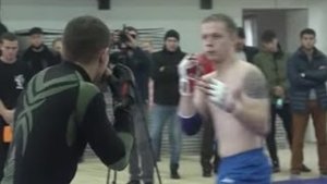 Очень крутой бой на Стрелке в Барнауле