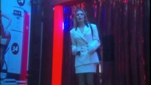 Laure Sainclair goes to a Peep Show