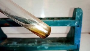 Реакция ЖЕЛЕЗА и КОНЦЕНТРИРОВАННОЙ СЕРНОЙ КИСЛОТЫ. Опыты по химии.