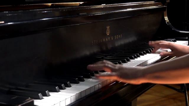 Queen-Bohemian Rhapsody (piano cover by Zara Mkrtchyan) смотреть онлайн