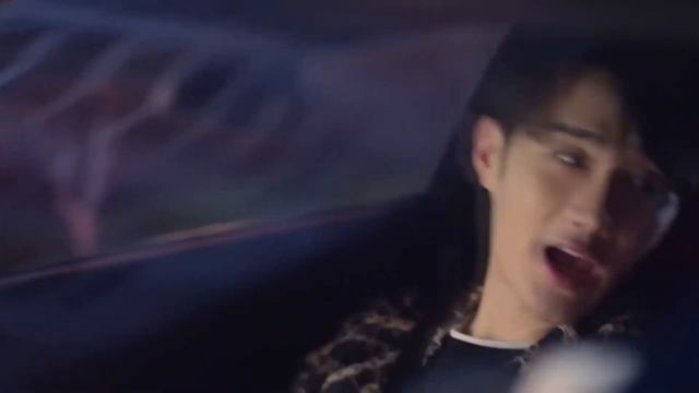 Азарт, спор и дорогая тачка, всё, чтобы впечатлить девушку смотреть онлайн