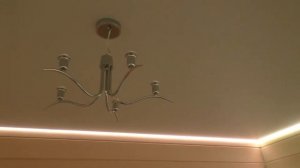 Парящий натяжной потолок в доме