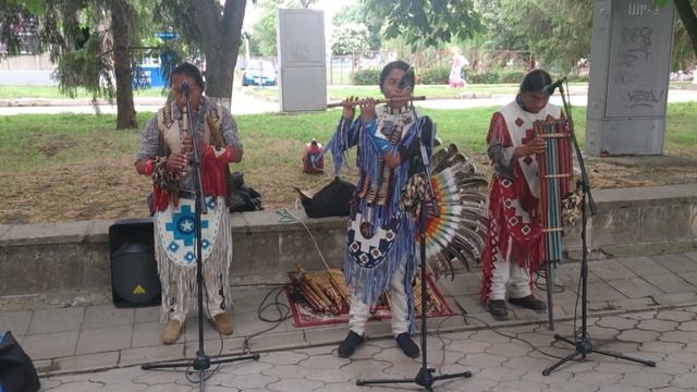 Индейцы из Эквадора в Семикаракорске смотреть онлайн